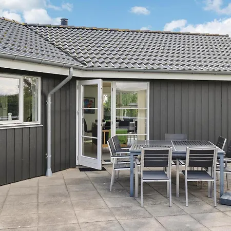Amazing In Haderslev With Sauna Flovt